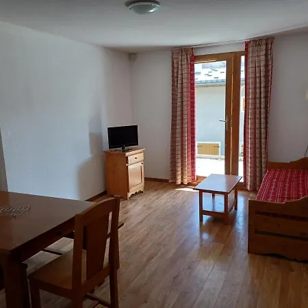 Spacieux A 300m Des Pistes Et Commerces Avec Balcon, Parking - Fr-1-618-21 Apartment Albiez-Montrond
