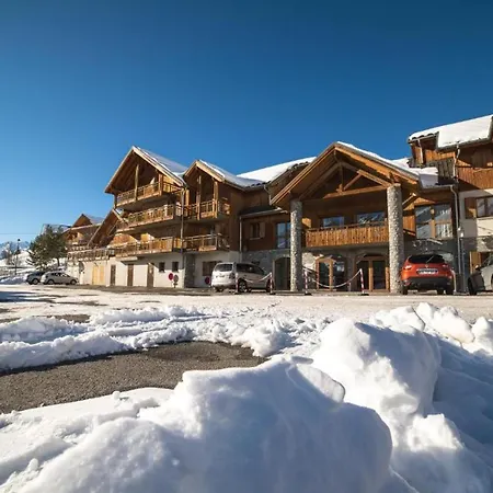 Spacieux A 300m Des Pistes Et Commerces Avec Balcon, Parking - Fr-1-618-21 Apartment